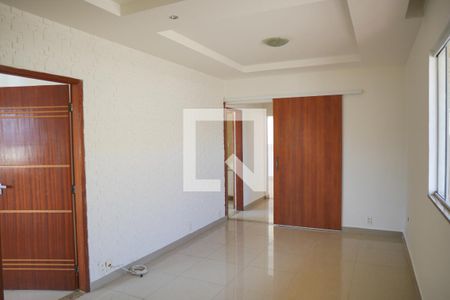 Sala de casa para alugar com 2 quartos, 100m² em Juscelino, Mesquita