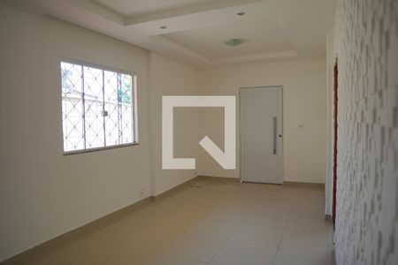 Sala de casa para alugar com 2 quartos, 100m² em Juscelino, Mesquita