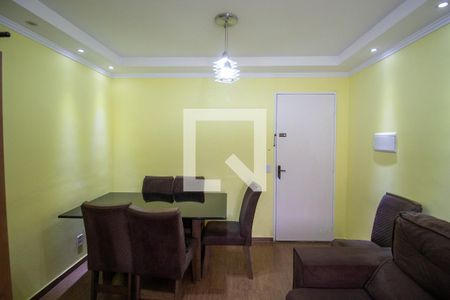 Sala de apartamento para alugar com 2 quartos, 50m² em Vila Sao Carlos, Itaquaquecetuba