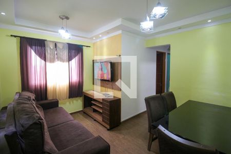 Sala de apartamento para alugar com 2 quartos, 50m² em Vila Sao Carlos, Itaquaquecetuba