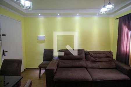 Sala de apartamento para alugar com 2 quartos, 50m² em Vila Sao Carlos, Itaquaquecetuba