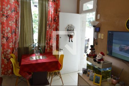 Sala  de casa de condomínio à venda com 3 quartos, 90m² em Pechincha, Rio de Janeiro