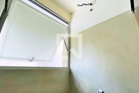 Banheiro de apartamento para alugar com 2 quartos, 51m² em Picanço, Guarulhos