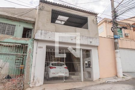 Casa à venda com 193m², 3 quartos e 1 vaga Casa à venda com 193m², 3 quartos e 1 vagaFachada