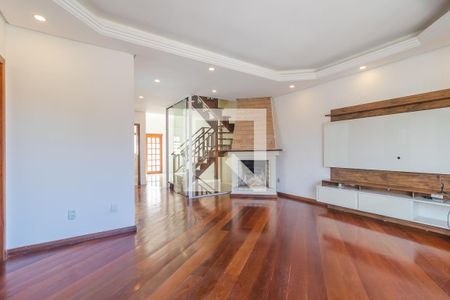 Sala de casa à venda com 4 quartos, 200m² em Ipanema, Porto Alegre