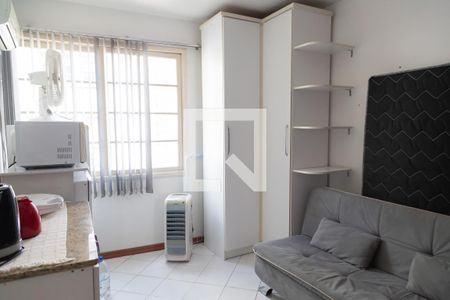 Sala de kitnet/studio para alugar com 1 quarto, 20m² em Centro Histórico, Porto Alegre