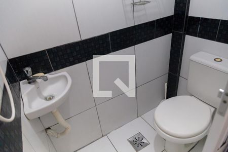 Banheiro de kitnet/studio para alugar com 1 quarto, 20m² em Centro Histórico, Porto Alegre