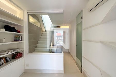 Hall de entrada de apartamento à venda com 3 quartos, 145m² em Gávea, Rio de Janeiro