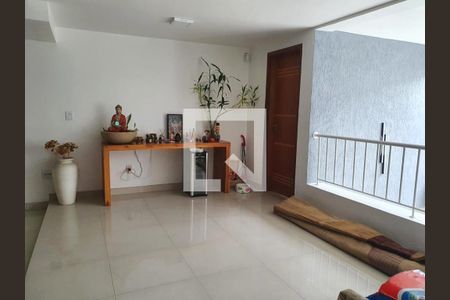 Casa à venda com 3 quartos, 180m² em Jardim Luanda, São Paulo