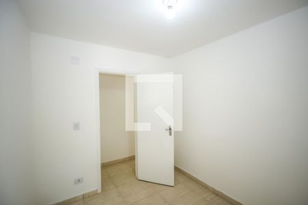 Quarto 1 de apartamento para alugar com 2 quartos, 54m² em Vila Moraes, São Paulo