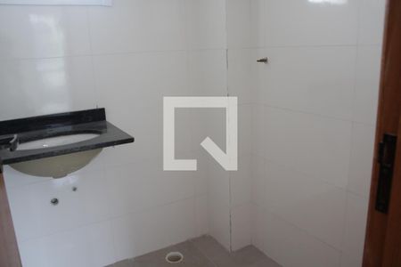 Banheiro de apartamento para alugar com 2 quartos, 39m² em Vila Bertioga, São Paulo