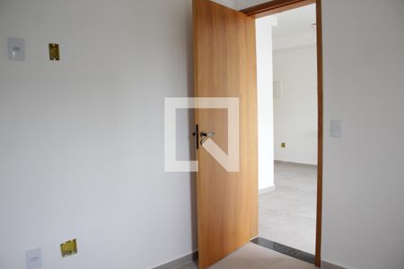 Quarto 1 de apartamento para alugar com 2 quartos, 39m² em Vila Bertioga, São Paulo