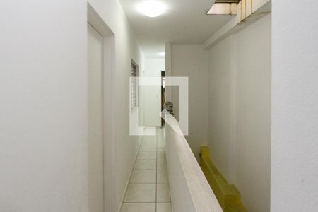 Corredor de casa à venda com 3 quartos, 100m² em Conjunto Promorar Sapopemba, São Paulo