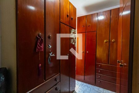 Casa à venda com 213m², 6 quartos e 2 vagas Casa à venda com 213m², 6 quartos e 2 vagasSuíte 3