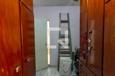 Casa à venda com 213m², 6 quartos e 2 vagas Casa à venda com 213m², 6 quartos e 2 vagasSuíte 3