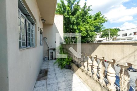 Casa à venda com 213m², 6 quartos e 2 vagas Casa à venda com 213m², 6 quartos e 2 vagasVaranda da Suíte 2