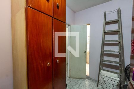 Casa à venda com 213m², 6 quartos e 2 vagas Casa à venda com 213m², 6 quartos e 2 vagasSuíte 3