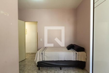 Casa à venda com 213m², 6 quartos e 2 vagas Casa à venda com 213m², 6 quartos e 2 vagasSuíte 4