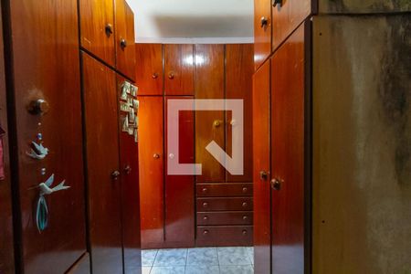 Casa à venda com 213m², 6 quartos e 2 vagas Casa à venda com 213m², 6 quartos e 2 vagasSuíte 3