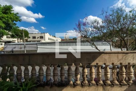 Casa à venda com 213m², 6 quartos e 2 vagas Casa à venda com 213m², 6 quartos e 2 vagasVista do Quarto 1