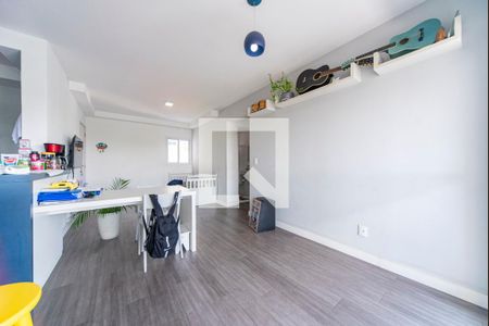 Sala de apartamento para alugar com 2 quartos, 65m² em Vila Eldízia, Santo André