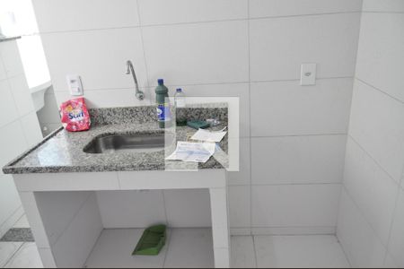 Cozinha de apartamento à venda com 2 quartos, 48m² em Pilares, Rio de Janeiro