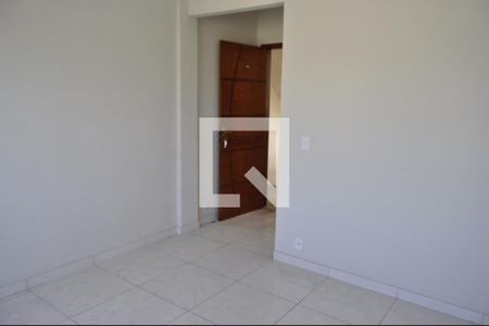 Sala de apartamento para alugar com 2 quartos, 48m² em Pilares, Rio de Janeiro