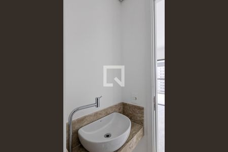 Lavabo de apartamento à venda com 2 quartos, 82m² em Santo Amaro, São Paulo