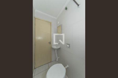 Banheiro de casa para alugar com 1 quarto, 23m² em Jardim Oriental, São Paulo