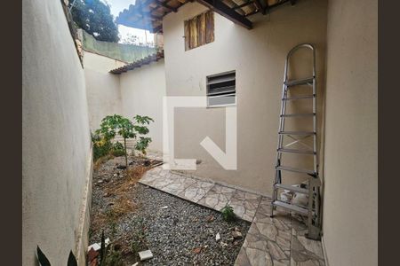 Foto 12 de casa à venda com 3 quartos, 140m² em Santa Monica, Belo Horizonte