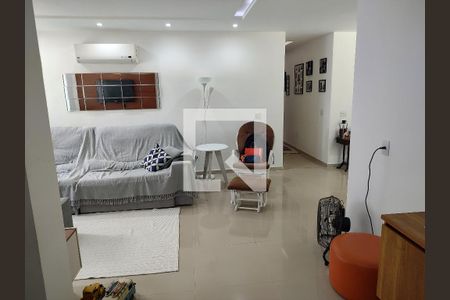 Casa à venda com 3 quartos, 300m² em Vargem Grande, Rio de Janeiro