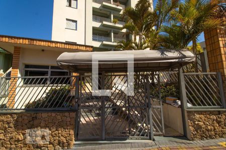 Apartamento à venda com 75m², 2 quartos e 1 vaga Apartamento à venda com 75m², 2 quartos e 1 vagaFachada