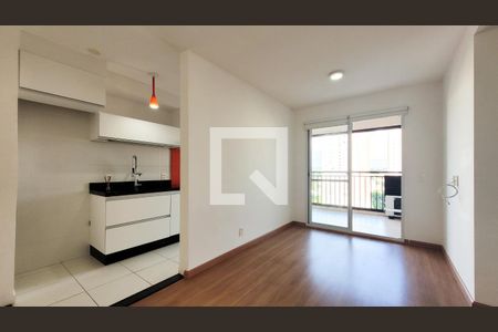 Sala de apartamento à venda com 2 quartos, 60m² em Taquaral, Campinas