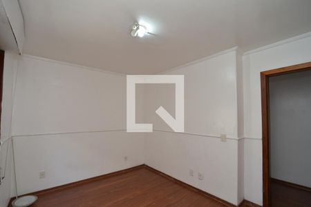 Quarto 1 de apartamento para alugar com 2 quartos, 71m² em Passo da Areia, Porto Alegre