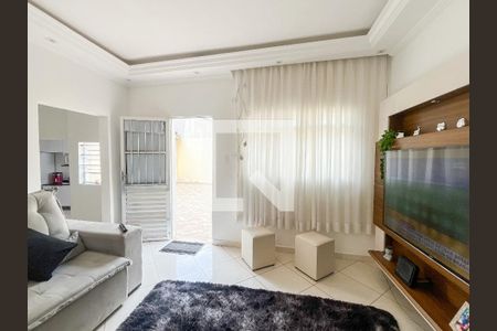 Sala de casa à venda com 2 quartos, 250m² em Vila Pereira Cerca, São Paulo