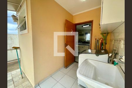 Casa à venda com 256m², 3 quartos e 5 vagas Casa à venda com 256m², 3 quartos e 5 vagasÁrea de Serviço