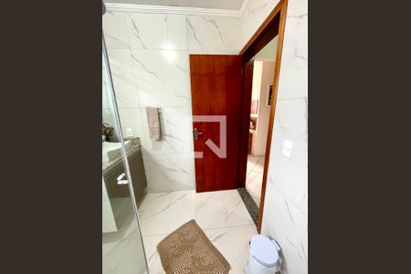 Casa à venda com 256m², 3 quartos e 5 vagas Casa à venda com 256m², 3 quartos e 5 vagasBanheiro da Suíte