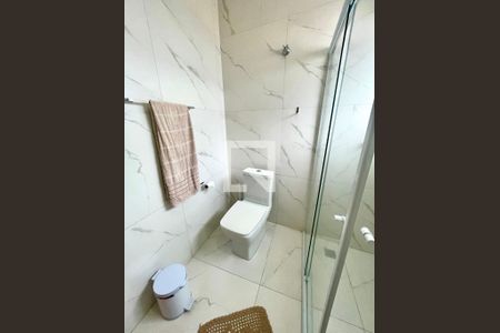 Casa à venda com 256m², 3 quartos e 5 vagas Casa à venda com 256m², 3 quartos e 5 vagasBanheiro da Suíte