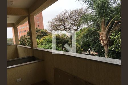 Sacada de casa à venda com 6 quartos, 200m² em Jardim da Saúde, São Paulo