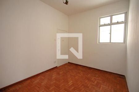 Sala de apartamento para alugar com 3 quartos, 75m² em Floresta, Belo Horizonte