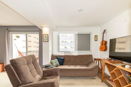 Sala de apartamento à venda com 2 quartos, 75m² em Vila Olímpia, São Paulo