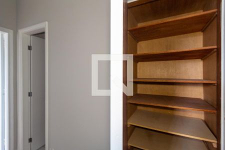 Armário do Corredor de apartamento à venda com 2 quartos, 70m² em Bom Retiro, São Paulo