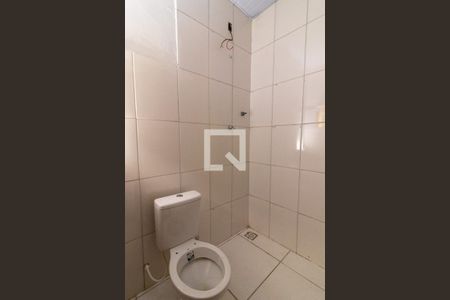 Banheiro de kitnet/studio para alugar com 1 quarto, 11m² em Centro, Campinas