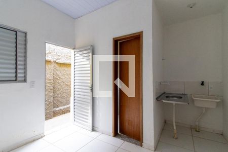 Sala de kitnet/studio para alugar com 1 quarto, 11m² em Centro, Campinas