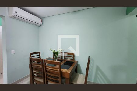 Sala de apartamento para alugar com 2 quartos, 80m² em Gonzaga, Santos