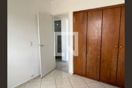 Quarto 1 de apartamento para alugar com 2 quartos, 60m² em Parque Imperial, São Paulo