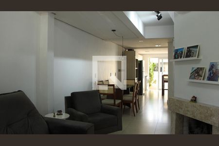 Sala de casa à venda com 3 quartos, 120m² em Jardim Itu, Porto Alegre