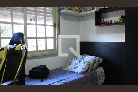 Quarto 2 de casa à venda com 3 quartos, 120m² em Jardim Itu, Porto Alegre