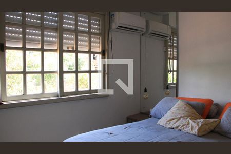 Quarto 1 de casa à venda com 3 quartos, 120m² em Jardim Itu, Porto Alegre