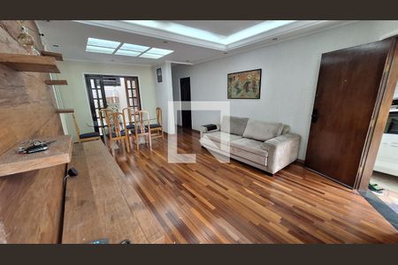 Sala de casa para alugar com 2 quartos, 247m² em Parque do Colegio, Suzano